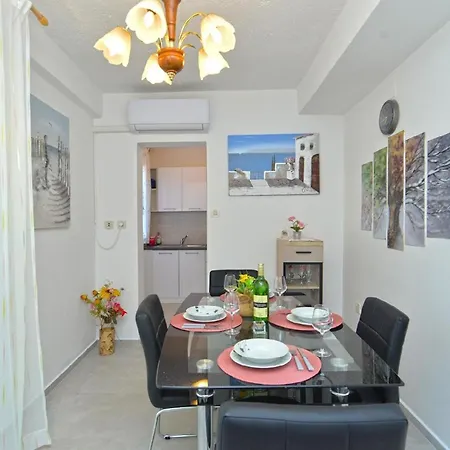 Fuer 4 Personen Ca 50 Qm In Porec, Istrien Istrische Riviera *